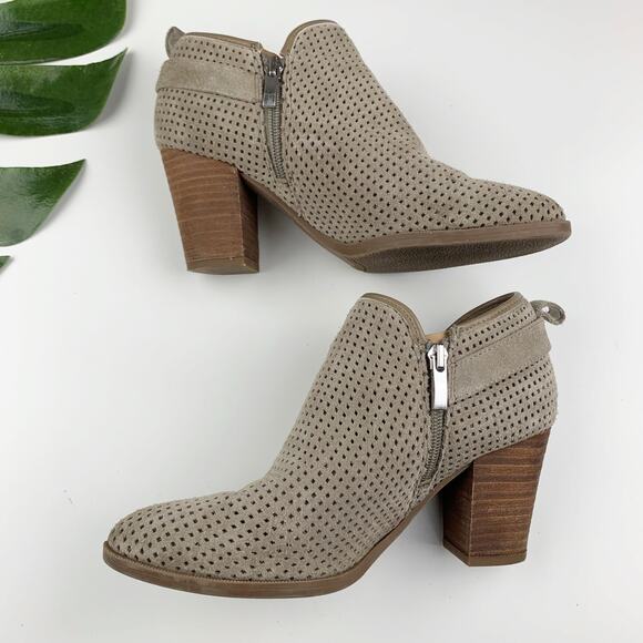 Franco Sarto Dale 2 Booties Ankle Boots Beige Suede Perforated Heeled Women's 7 - Picture 9 of 12